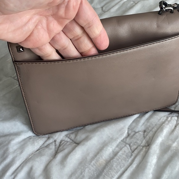 Michael Kors Studded Gusset Leather Crossbody. - Picture 6 of 10